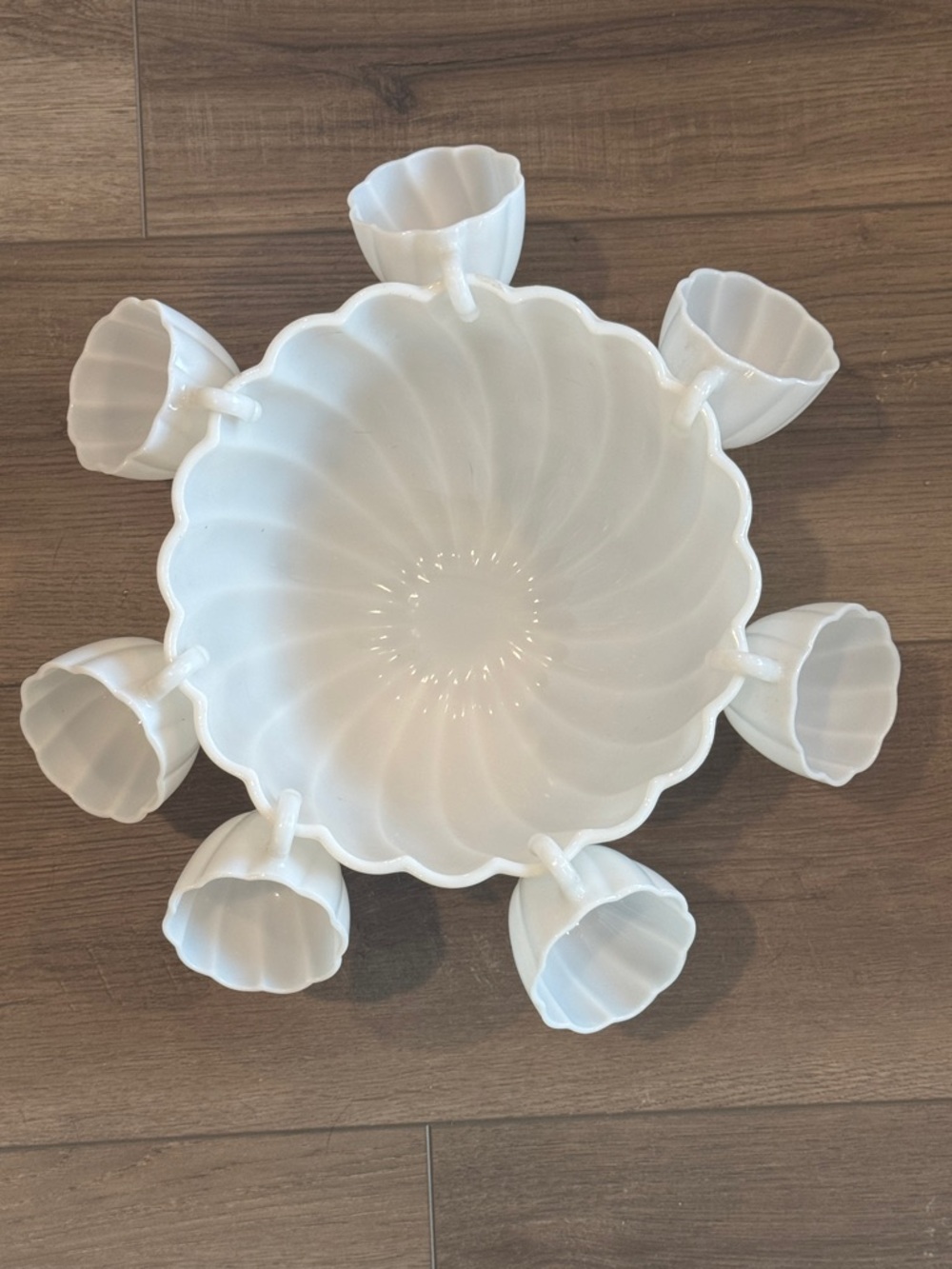 Vintage Hazel Atlas milk glass Punch Bowl with 7 Hanging Cups - Picture 6 of 11